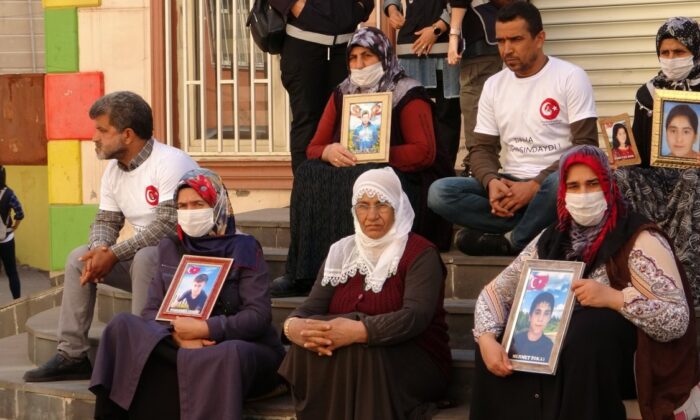 Evlat nöbetindeki ailelerin Ekrem İmamoğlu tepkisi..