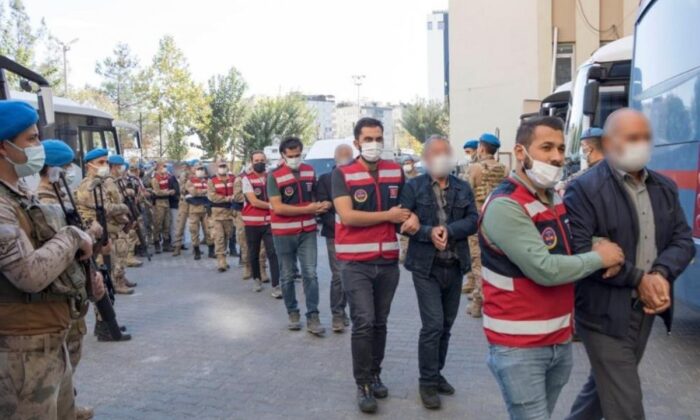 Diyarbakır’da teröre finans sağlayan 80 kişi tutuklandı!.