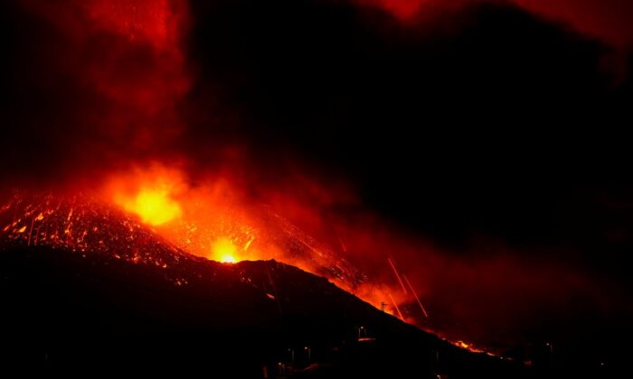 La Palma’da Yanardağ dehşeti! Lavlar 431 hektarlık alanı kapladı!.