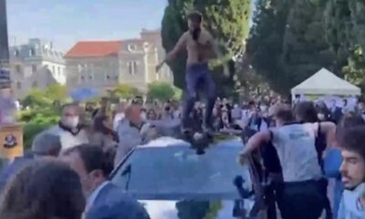 Boğaziçi Üniversitesi eylemlerinde rektörün aracı üzerinde tepinen iki vandal tutuklandı!.