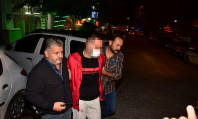 Sokakta karşılaştığı husumetlisini defalarca sırtından bıçakladı !.