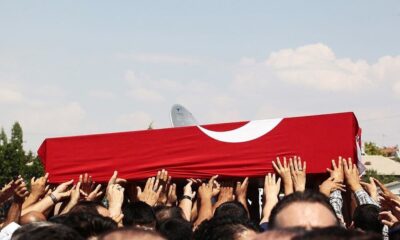 Şehit cenazesindeki “Chopin Marşı” rezaletini Tekbir sesleriyle kesen eylemciler sosyal medyayı salladı!.