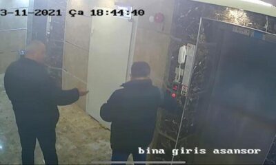 FETÖ’den ihraç edilen eski binbaşılar, polisin arama yaptığı mahrem imamın evine gelince yakalandı!.