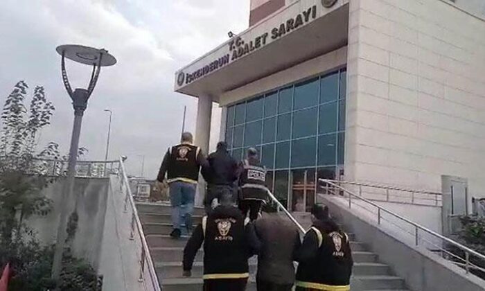 Zimmetlerine para geçiren 2 PTT çalışanı tutuklandı!.