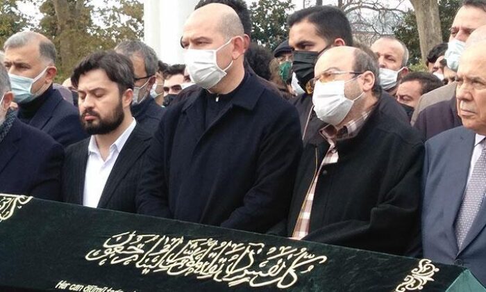 Trafik kazasında hayatını kaybeden iki genç İHH’lı İstanbul’da toprağa verildi!.