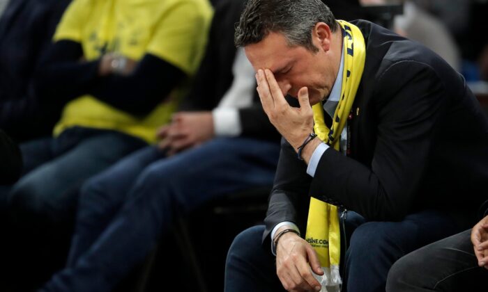 Fenerbahçe’de her yıl kadro değişiyor, teknik direktörler değişiyor ama yine aynı terane!.