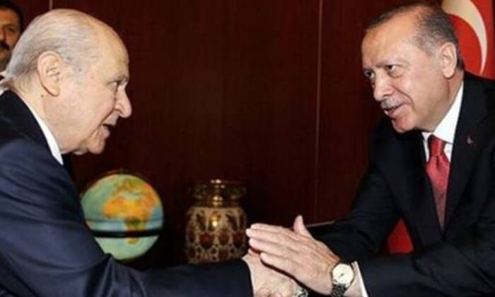 Bahçeli’den Cumhurbaşkanı Erdoğan’a tebrik..