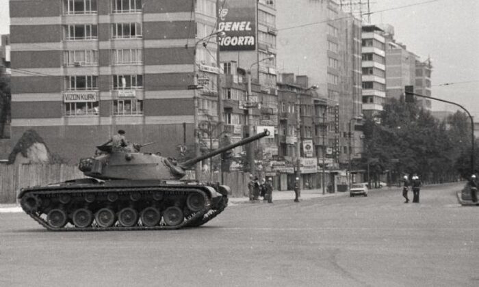 27 Mayıs darbesi mağdurlarına tazminat ödenecek!.