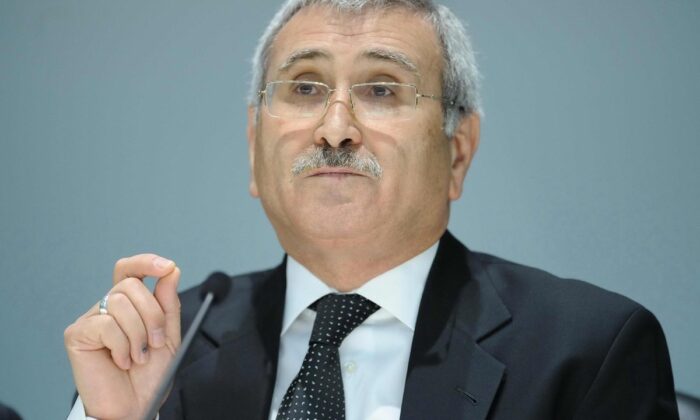 Sosyal medyanın dilinde!. IMF memurlarıyla otel odalarında kırıştıran Durmuş Yılmaz fena çuvalladı!.