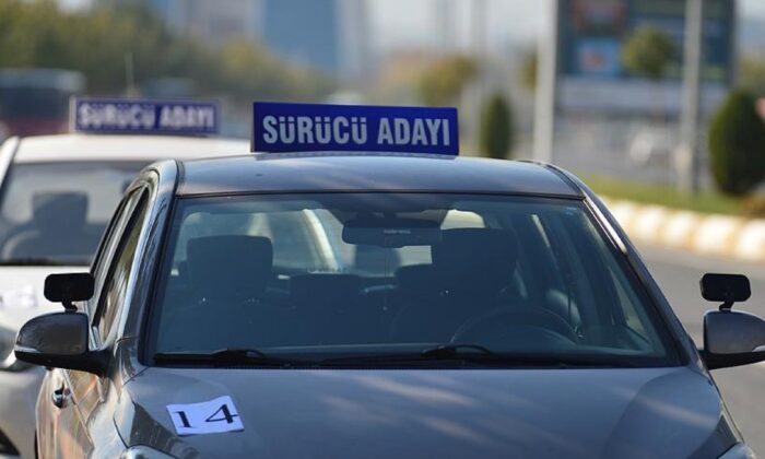 Ehliyet sınavlarında animasyonlu soru dönemi başlıyor!.
