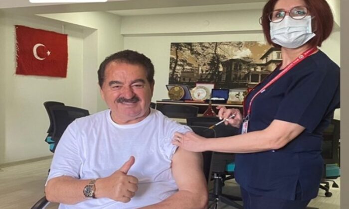 İbrahim Tatlıses 4’üncü doz aşısını yaptırdı!.