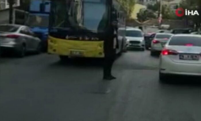 Yine İETT arızası! Uzun araç kuyrukları oluştu!.