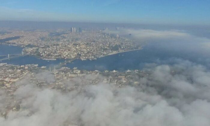 İstanbullular güne sisle uyandı!.