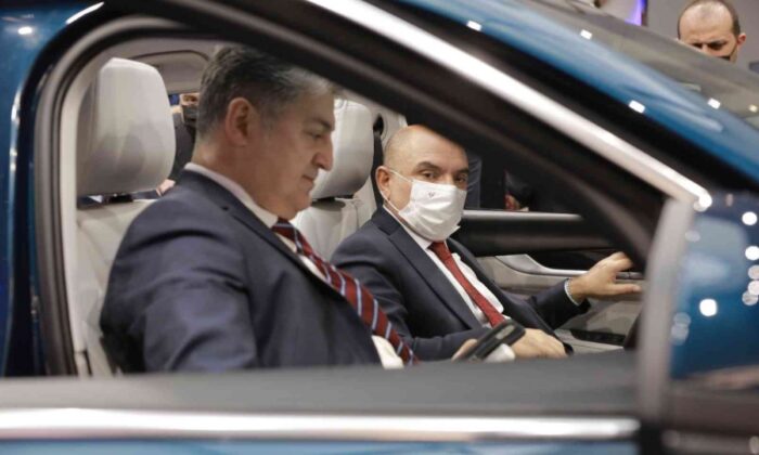 Yerli otomobil yapılamaz diyen CHP’li TOGG’un direksiyonunda..
