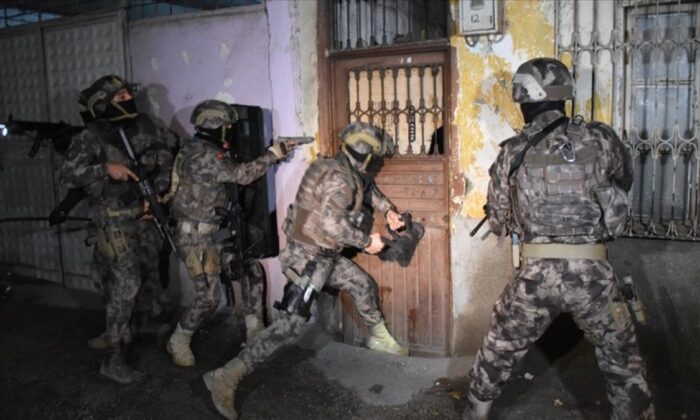 İstanbul ve Ağrı’da terör operasyonu! 5 gözaltı..