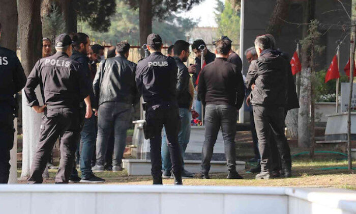 Kocaeli’de şehit mezarına çirkin saldırı..