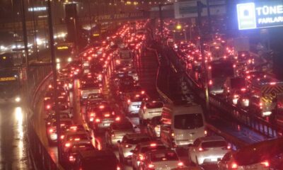 İstanbul’da trafik yoğunluğu yüzde 80’e ulaştı!.