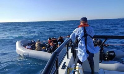 Yunanistan unsurlarınca Türk kara sularına itilen 52 göçmen kurtarıldı!.