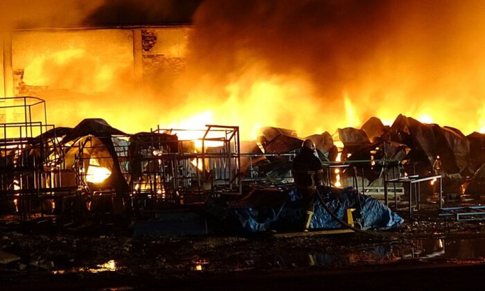 Düzce’de korkutan fabrika yangını! 20 işçi dumandan etkilendi!.