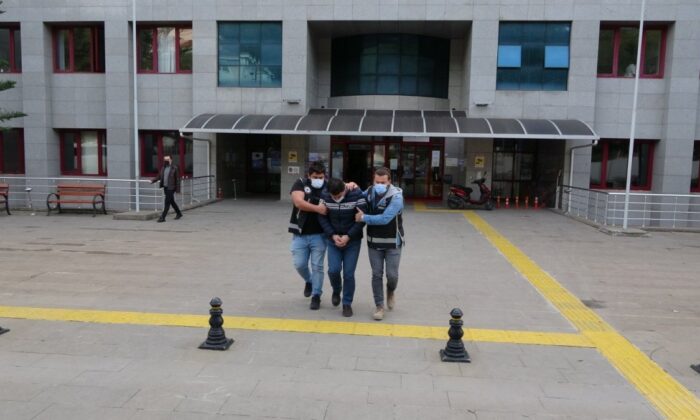 Antalya’daki kaçak alkol satıcısı tutuklandı!.