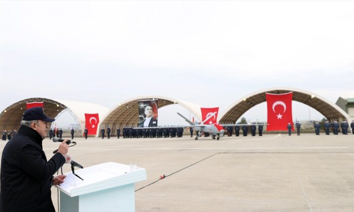 Hulusi Akar, 1 yılın operasyon bilançosunu açıkladı!. “Yılbaşından itibaren 2 bin 631 terörist etkisiz hale getirildi!.”