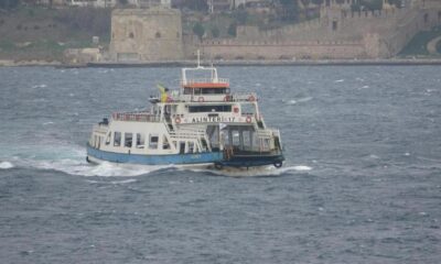 Bozcaada ve Gökçeada feribot seferleri fırtına nedeniyle iptal edildi!.