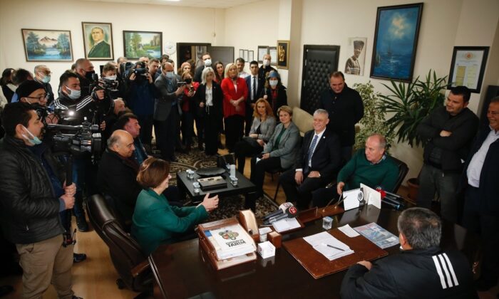 517 şehit yakını, gazi ve gazi yakınının ataması yapıldı!.