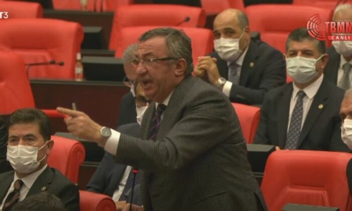 CHP’li Altay’ın Mustafa Şentop’a çıkışı Meclis’te gerginliğe sebep oldu!.