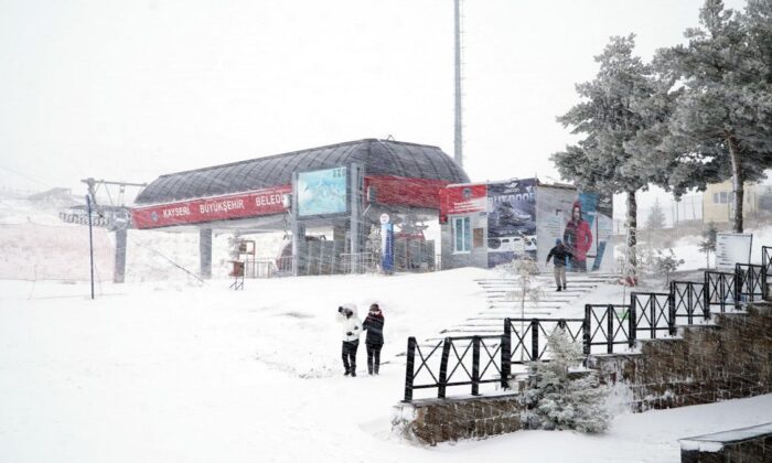 Erciyes’te kar kalınlığı 20 santime ulaştı!.
