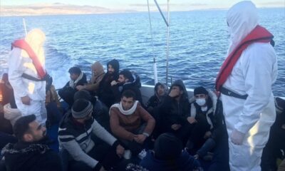 İzmir’de Türk Kara Sularına itilen 55 göçmen kurtarıldı!.