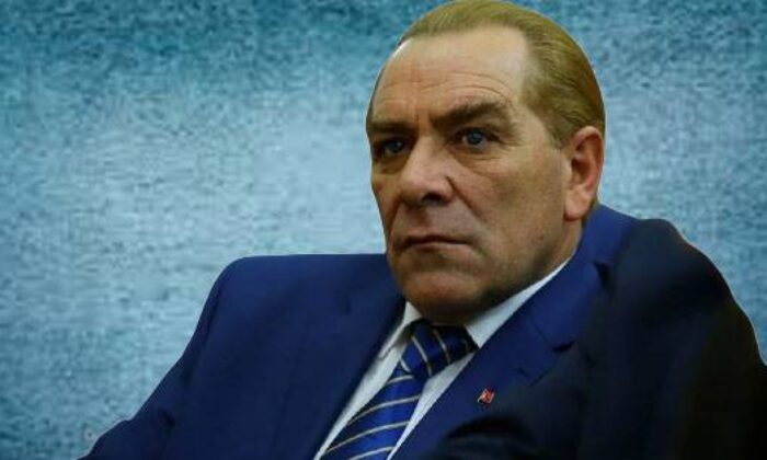 Atatürk’e benzemek her şeyi çözmüyormuş! Oyuncu Göksel Kaya, eşinden dayak yediğini açıkladı!.