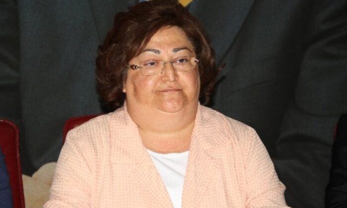 Eski Bakan Güldal Akşit hayatını kaybetti!.