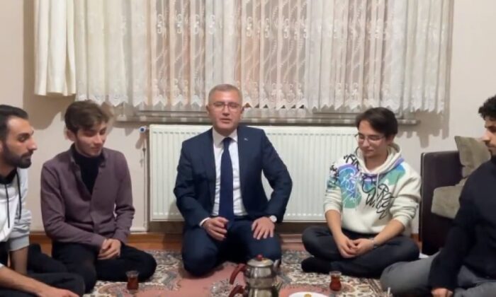 Üsküdar Belediyesi üniversiteli öğrencilere doğalgaz desteği verecek!.