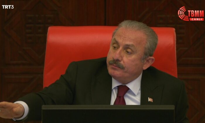 2022 bütçe görüşmeleri gerginlikle başladı!.