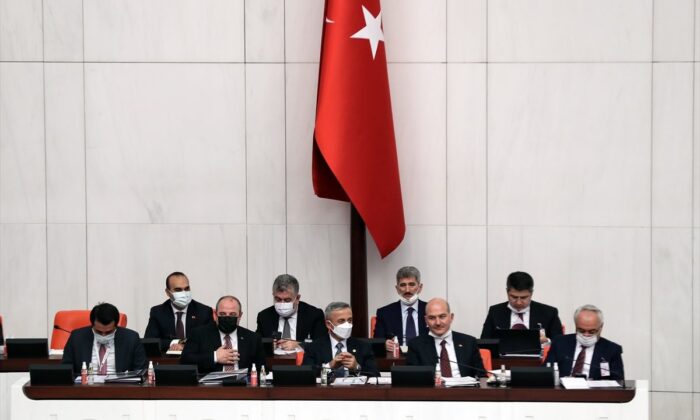 İBB’de işe alınan 557 personelin terör bağlantısı deşifre oldu!.