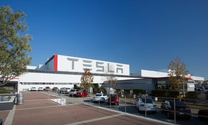 Tesla’ya bir cinsel taciz davası daha açıldı!.
