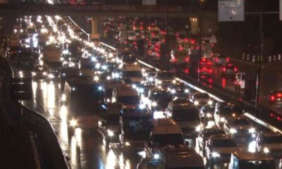 İstanbul’da trafik yoğunluğu yüzde 89’a ulaştı!.