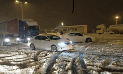 Yoğun kar yağışı nedeni ile kapanan İstanbul-Ankara yolu trafiğe açıldı!.
