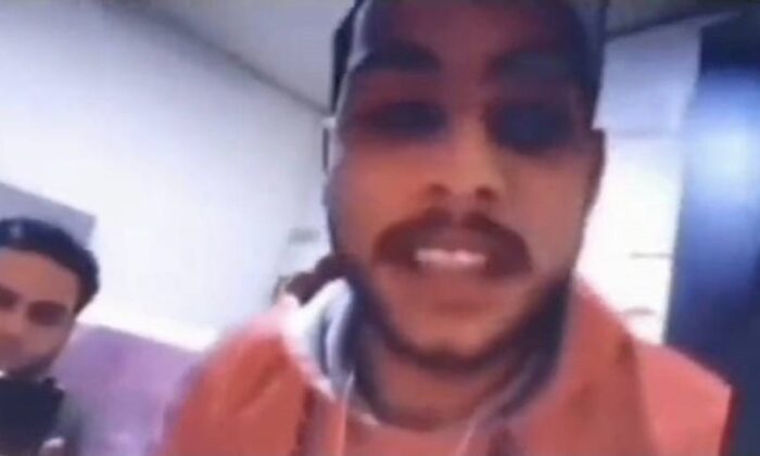 Türk kadınlarına ağıza alınmayacak küfürler savuran iki Suriye piçi daha sınır dışı edildi!.