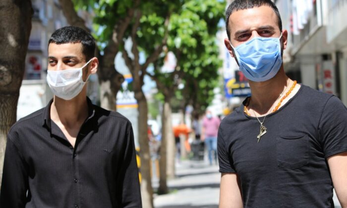 Yazın maske zorunluluğu bitiyor..