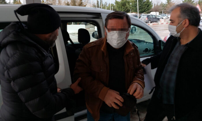 56 yaşındaki internet sapığı Türk Polisi ve İnterpol operasyonu ile yakalandı!.