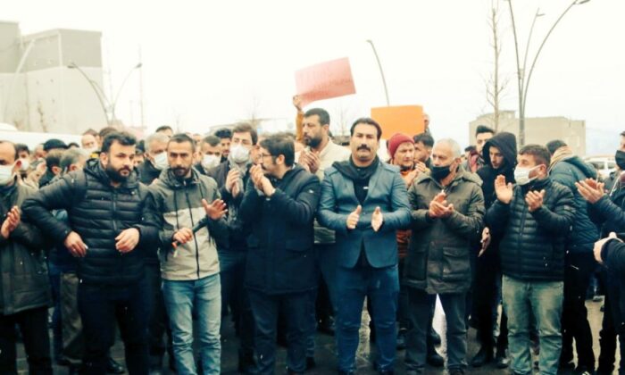 Kaçak elektriğin kalesi Şırnak’ta elektrik zamları eylemi!.