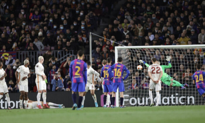 Galatasaray Barcelona ile golsüz berabere kaldı..