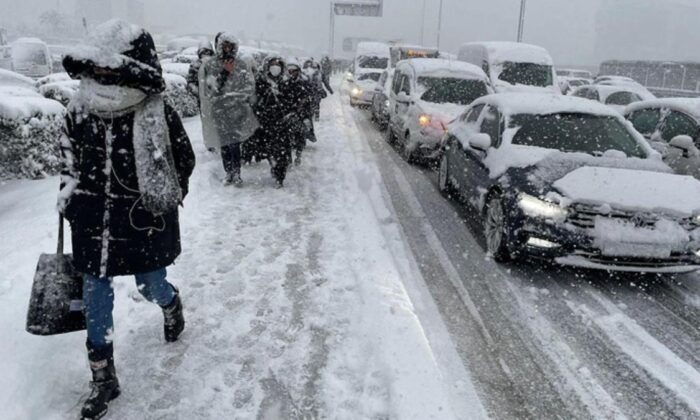 Ekrem onca uyarıya aldırış etmedi, İstanbullu yine perişan oldu!.