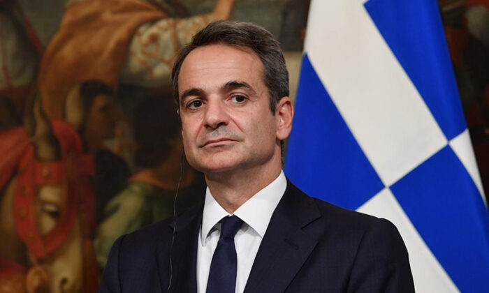 Suriyelilerin botlarını batıran yavşak Miçotakis’e bak!. Ukrayna’dan mülteci almaya hazırmış!.