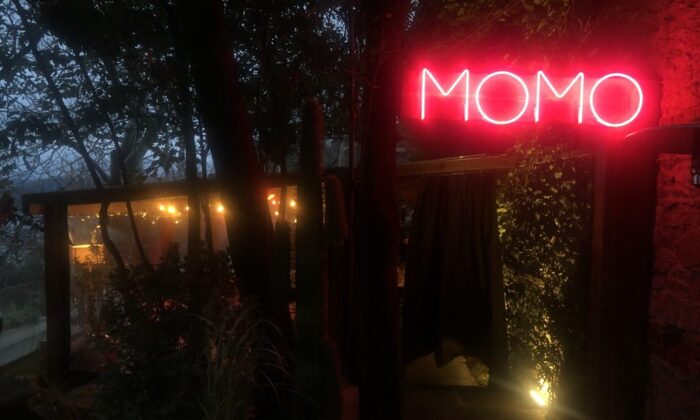 Beşiktaş’taki Momo Bebeköy isimli restoran tesettürlüleri içeri almadı!.