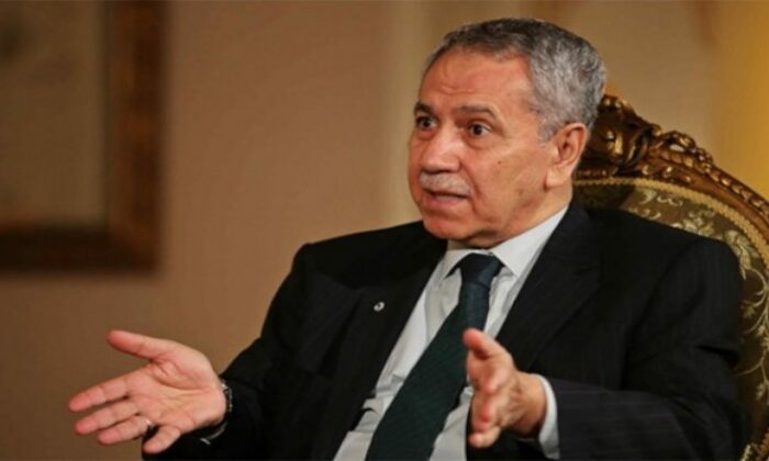 Bülent Arınç, Osman Kavala’nın tutuklu kalmasına hayret ediyormuş!.