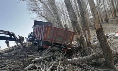 Ağrı’da feci kaza! 4’ü aynı aileden 5 kişi hayatını kaybetti!.