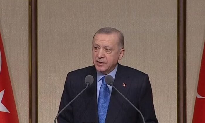 Cumhurbaşkanı Erdoğan sağlık çalışanlarıyla iftarda bir araya geldi!.