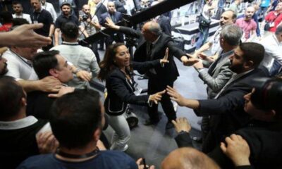 Beşiktaş genel kurulunda kavga çıktı!.